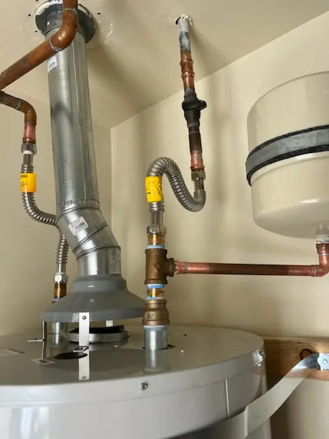 Water heater installation and plumbing repair in Oakland Vale